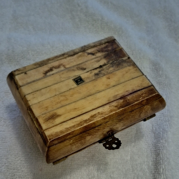 Vintage Camel Bone Brass Trinket Jewelry Box - Picture 4 of 7
